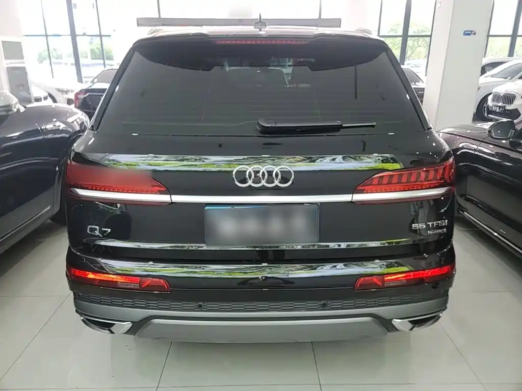 Audi Q7 2024 2023 55 TFSI quattro S line Sport