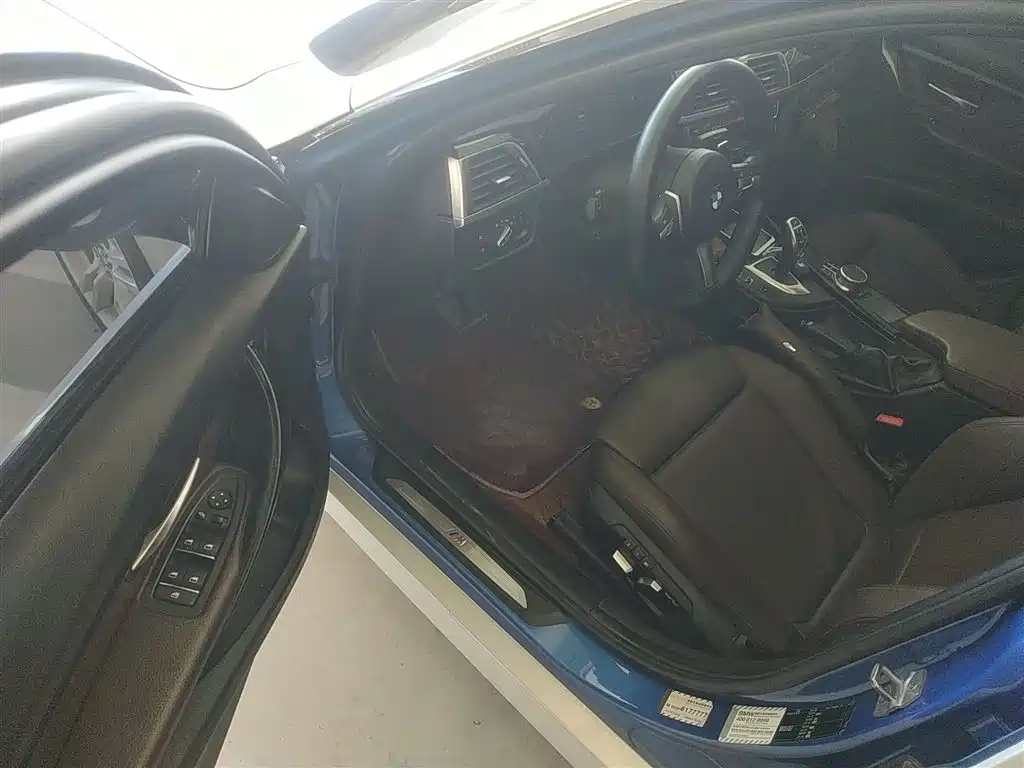 BMW 3 Series 2019 320Li M Sport Package фото 16