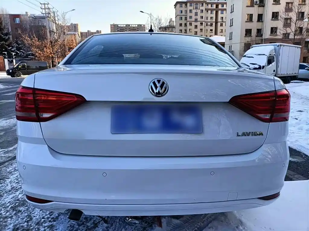 Volkswagen Lavida 2018 Classic 1.5L Manual Trend China VI фото 11