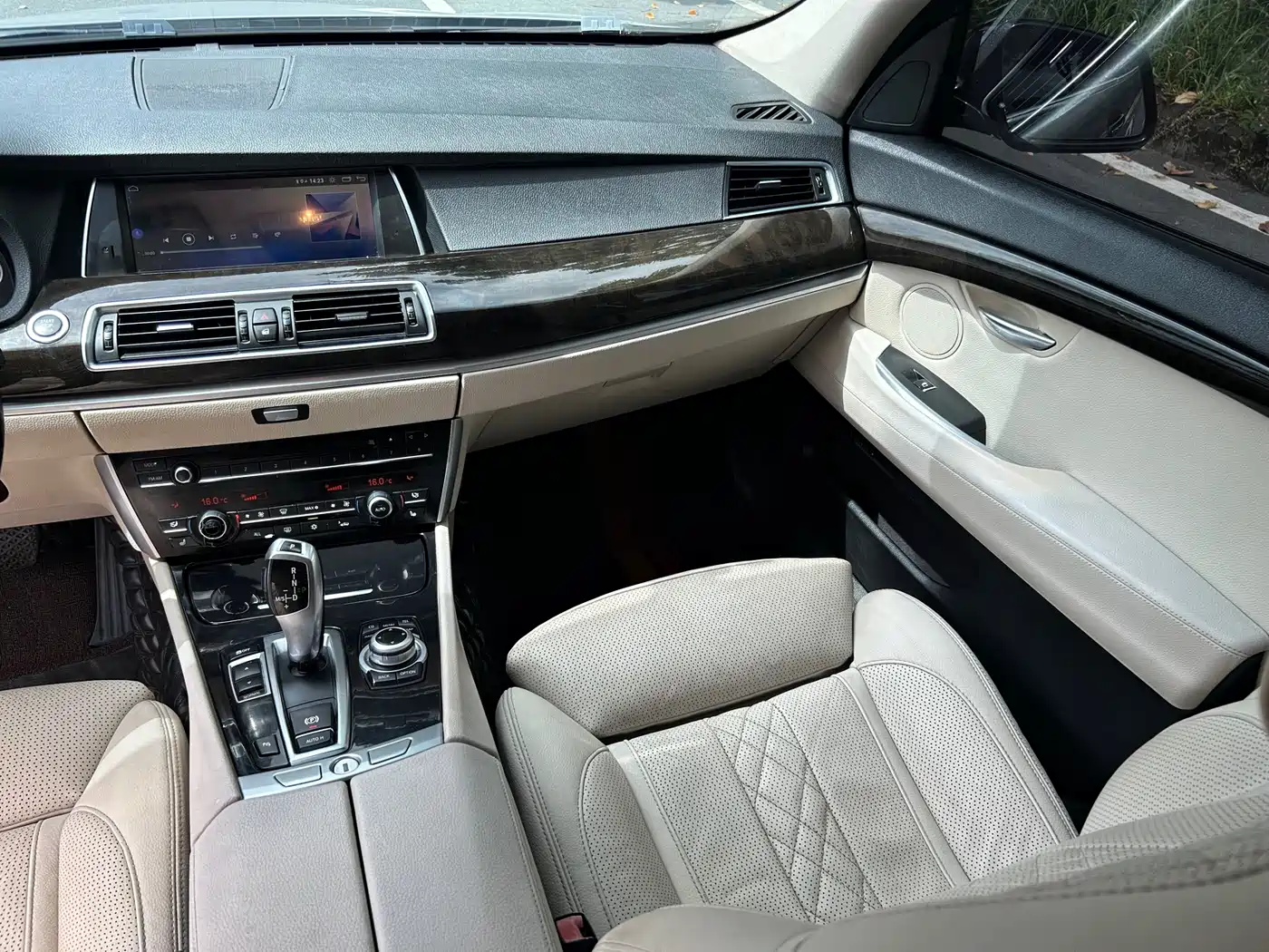 BMW 5 Series GT 2010 2010 535i Leading Model