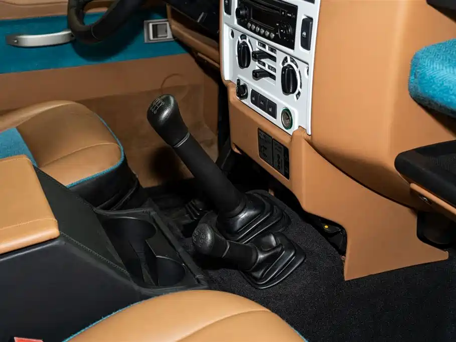 Land Rover Defender 2010 Ice·Fire Limited Edition фото 15