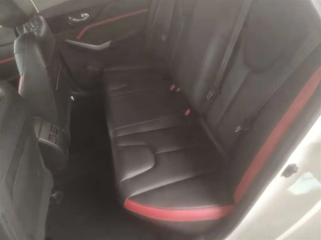Venucia D60 2020 2019 100K Glory 1.6L XL CVT Chen Ku Edition China VI