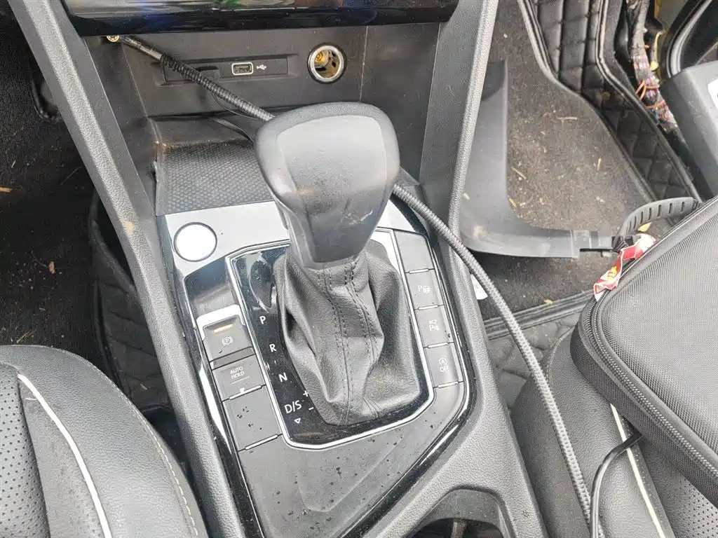 Volkswagen Tiguan L 2022 330TSI Auto 2WD R-Line Premium Edition фото 7