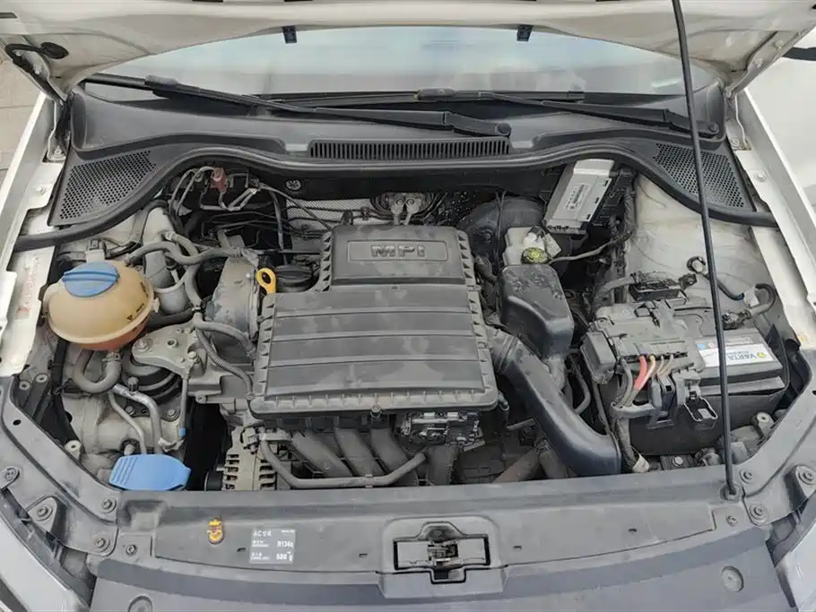 Volkswagen Polo 2016 1.4L Automatic Trend фото 10