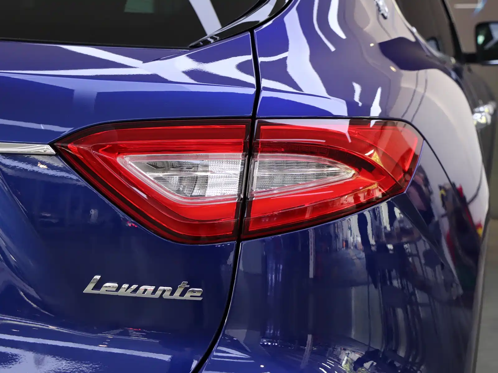 Photo 34 - Maserati Levante