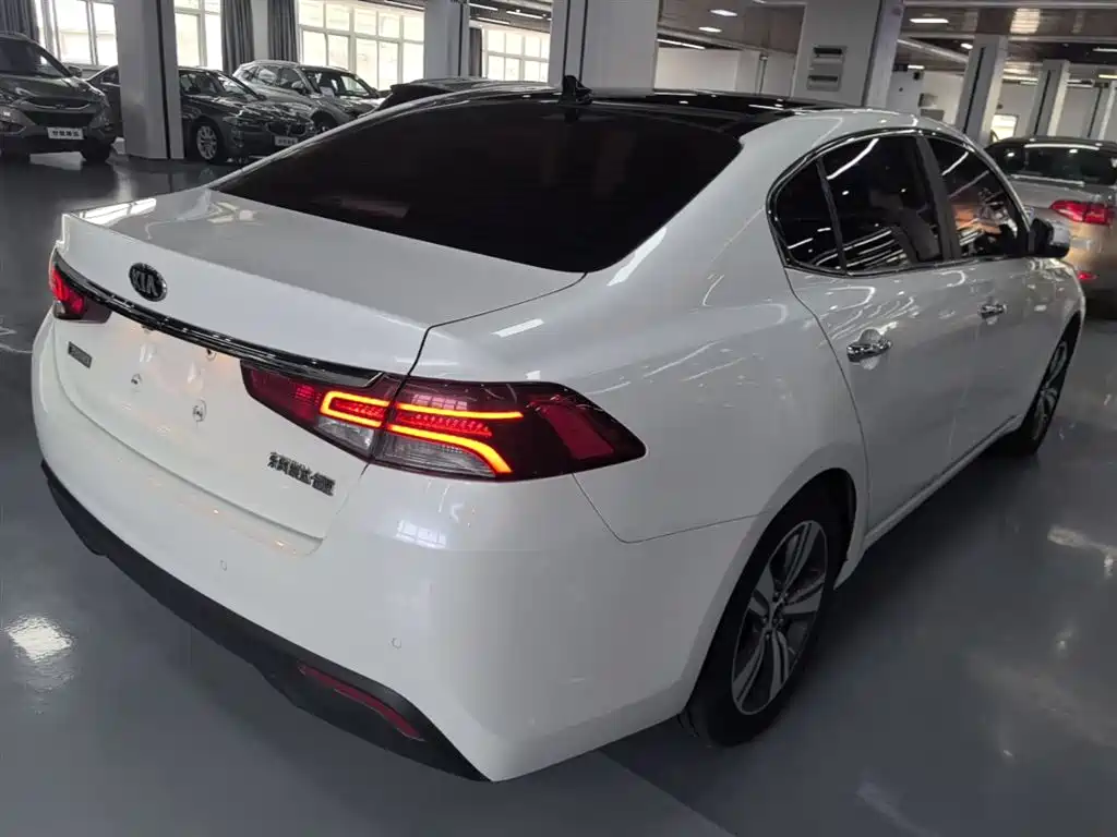 Kia Kaishen 2017 1.8L Automatic GLS фото 6