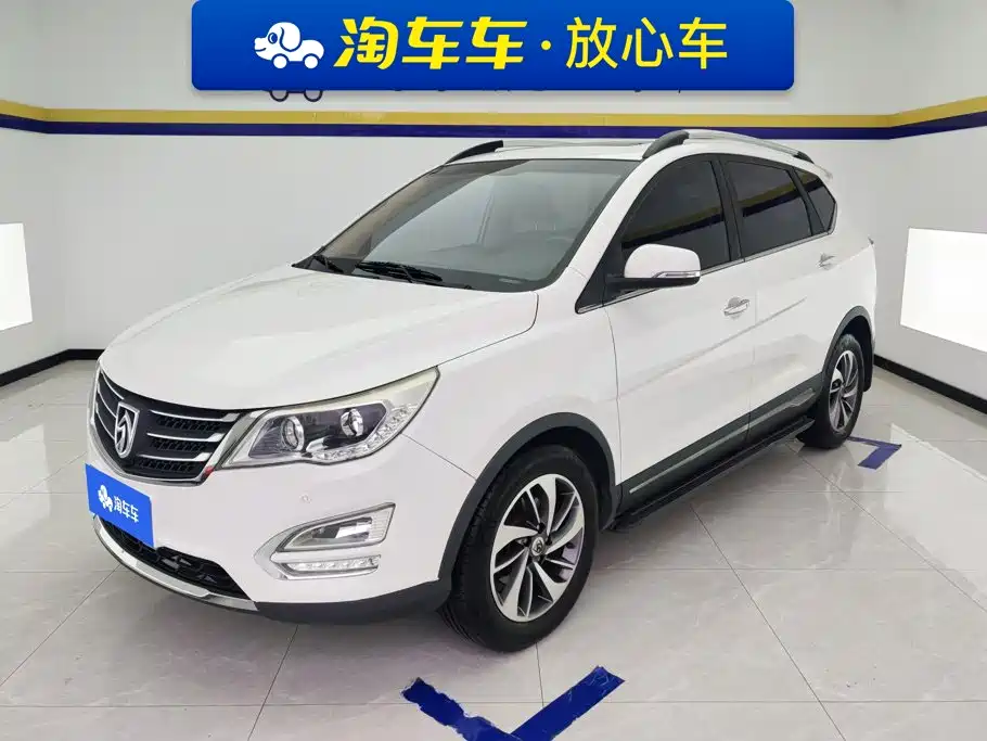 Baojun 560 2015 2015 1.8L Manual Luxury