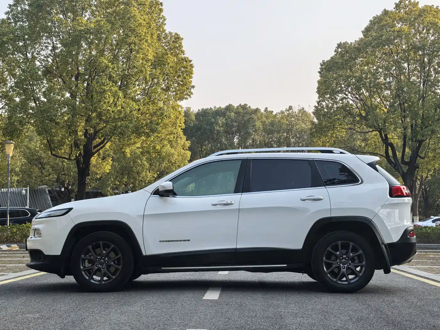 Jeep Cherokee 2021 2020 2.0L 2WD Classic Sport Edition