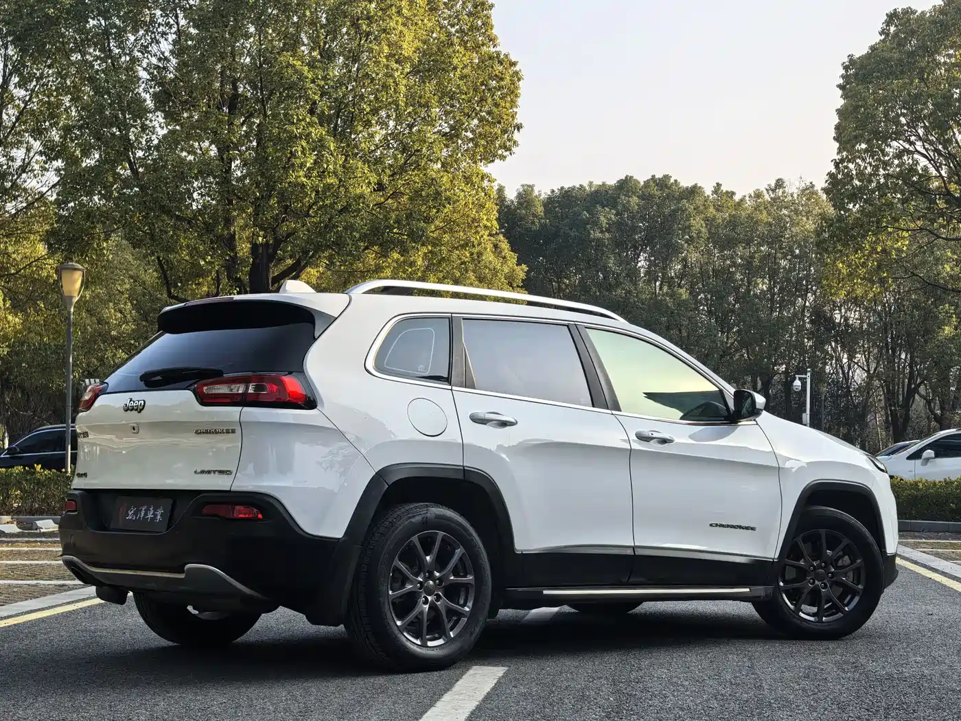 Jeep Cherokee 2021 2020 2.0L 2WD Classic Sport Edition