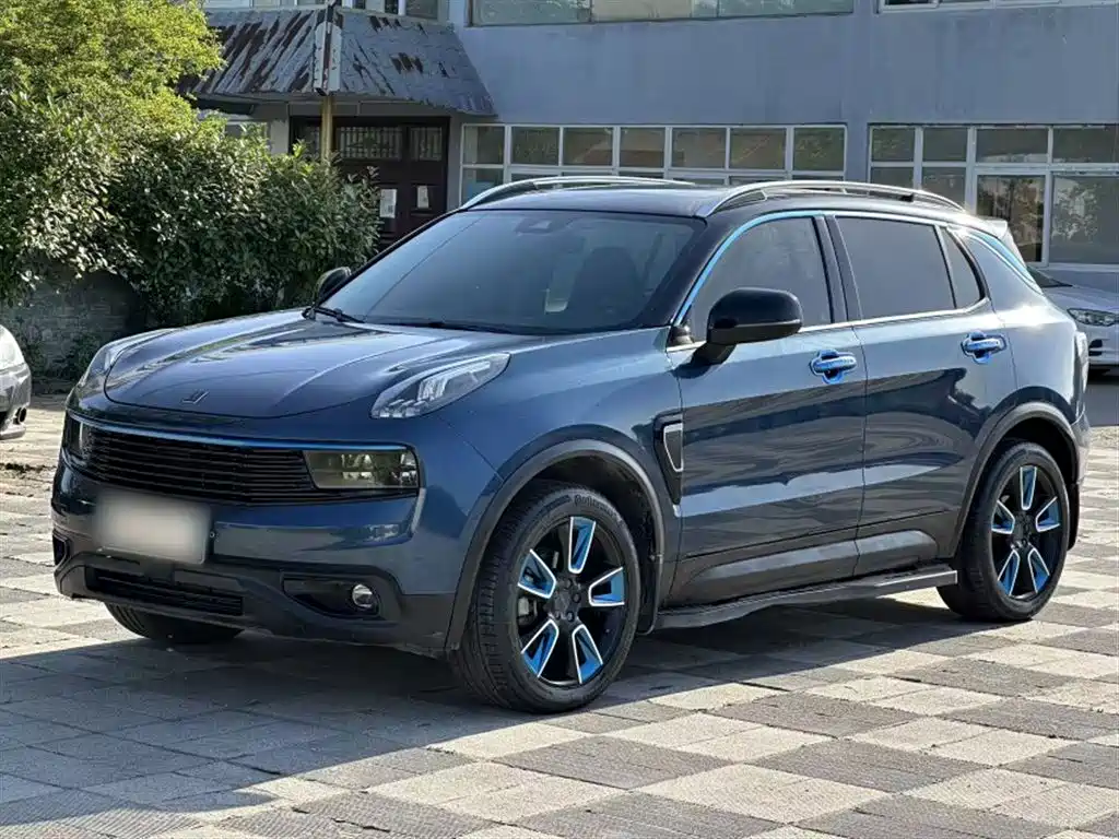 Lynk & Co 01 2017 2.0T 2WD Pro Shine Edition фото 2