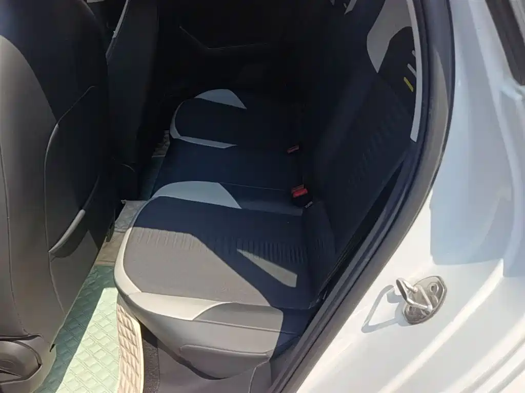 Volkswagen Polo 2021 Plus 1.5L Automatic Colorful Tech Edition фото 17