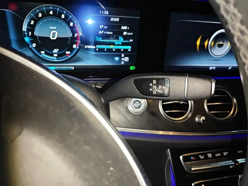 Mercedes-Benz E-Class 2017 E 300 L Sport Fashion фото 7