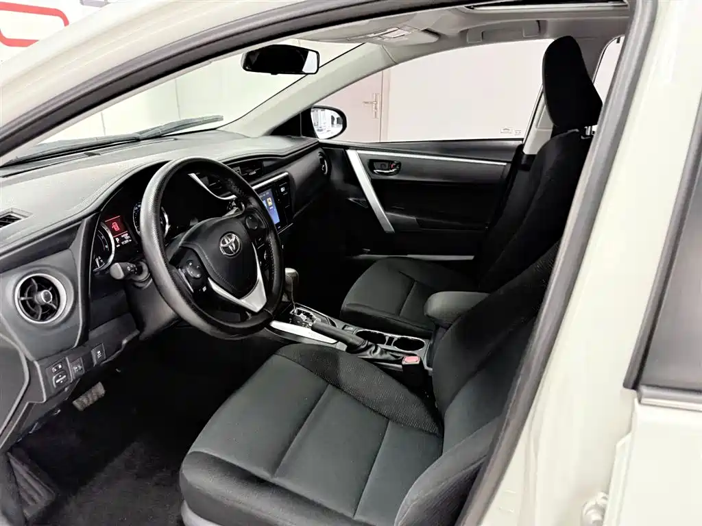 Toyota Corolla 2017 Facelift 1.2T S-CVT GL-i фото 8