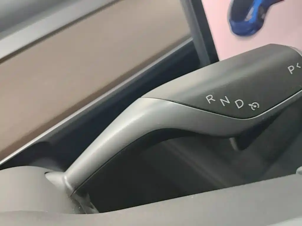 Фото 14 - Tesla Model 3