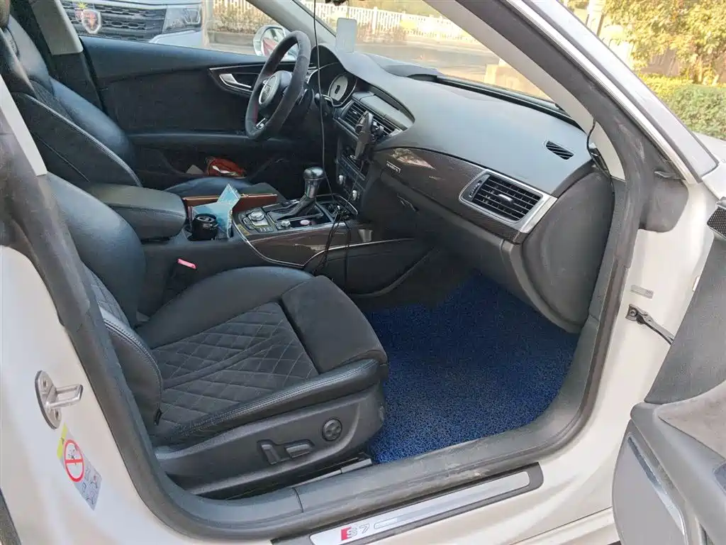 Audi S7 2013 4.0 TFSI quattro фото 12