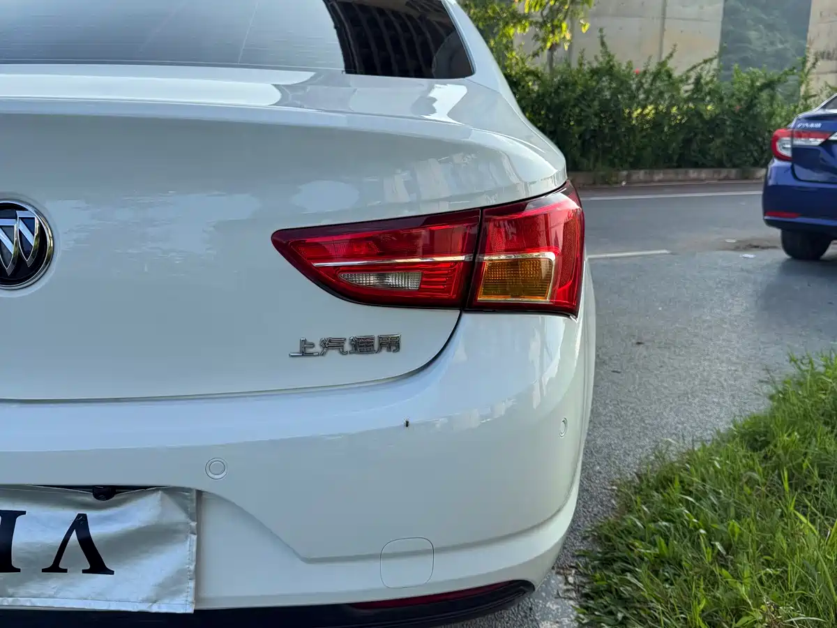 Buick Verano 2018 Sedan 15S Automatic Progressive фото 12