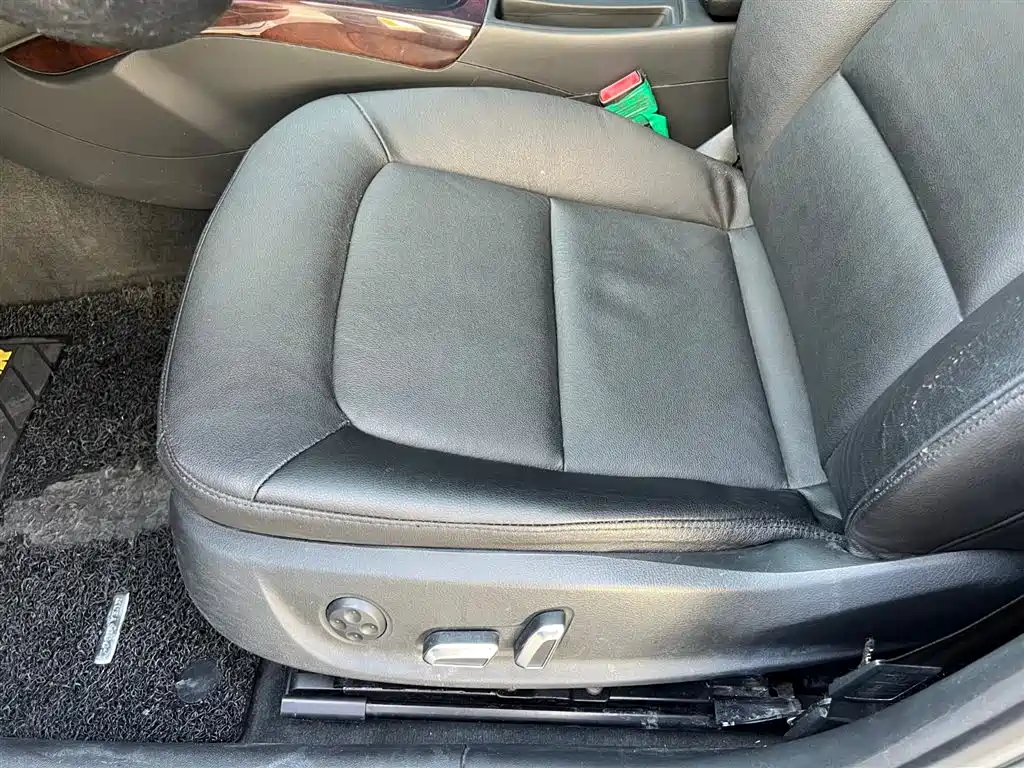 Audi A4L 2013 35 TFSI Automatic Comfort фото 10