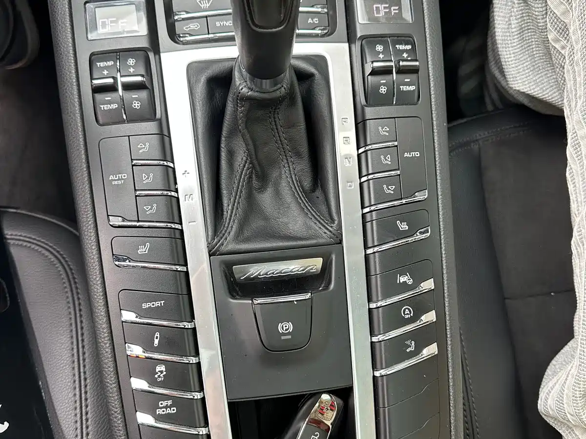 Porsche Macan 2020 Macan 2.0T фото 14