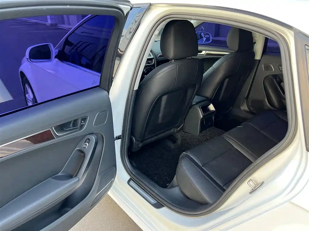 Audi A4L 2013 35 TFSI Automatic Comfort фото 7