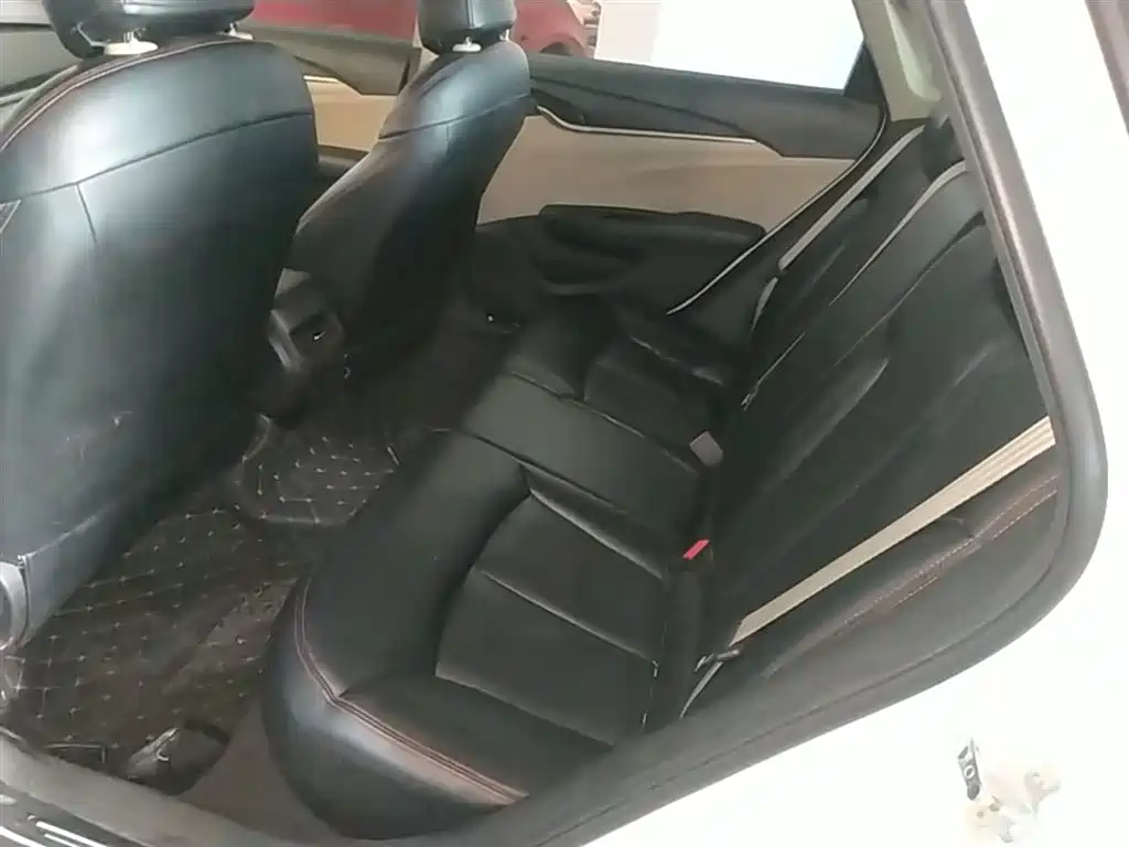 Buick Excelle 2016 15N Automatic Progressive фото 17