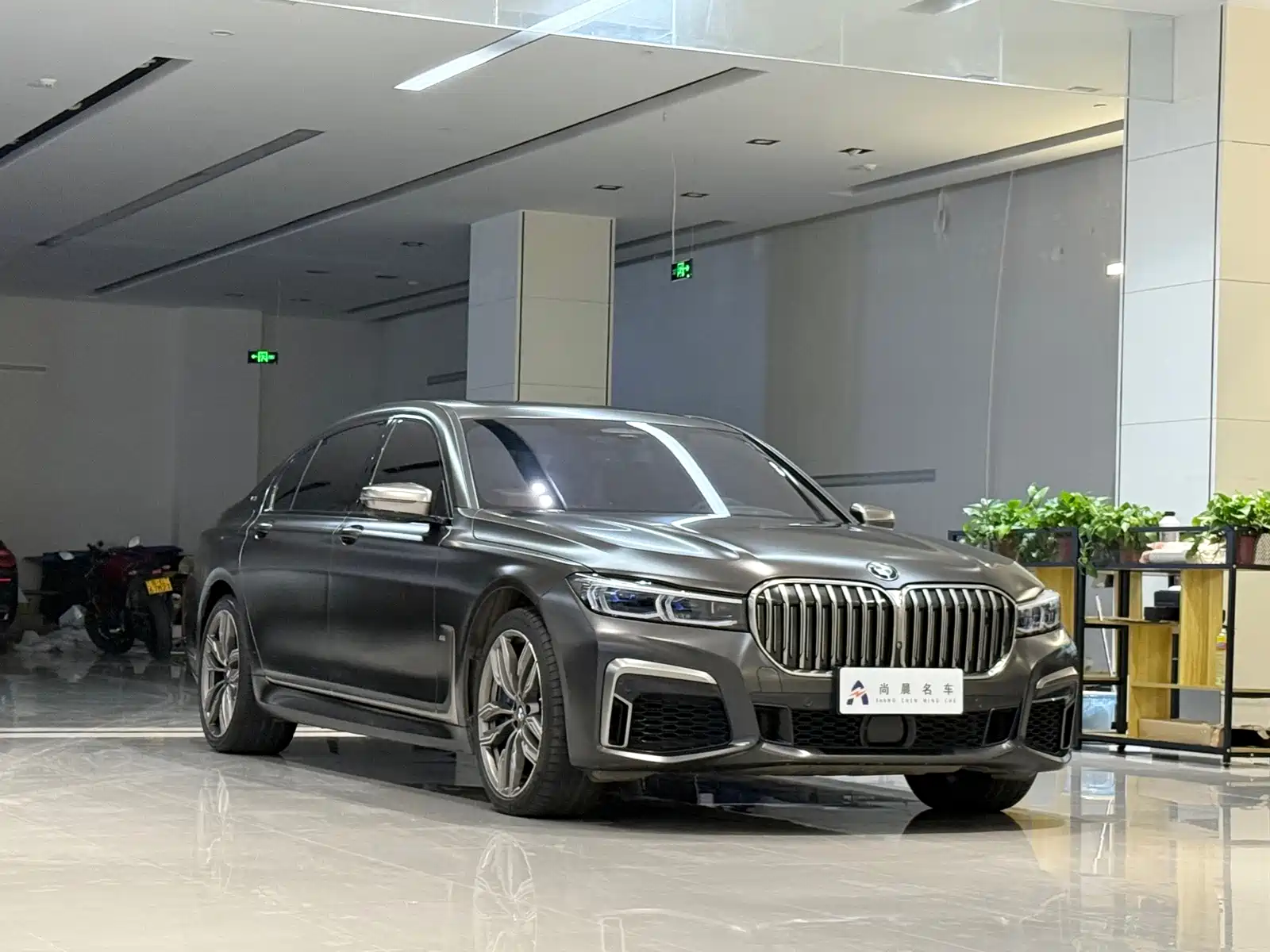 Фото 3 - BMW 7 Series