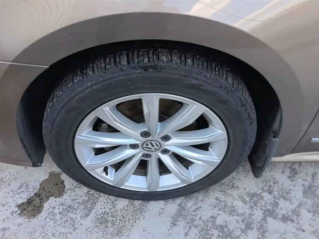 Volkswagen Passat 2017 330TSI DSG Prestige фото 23
