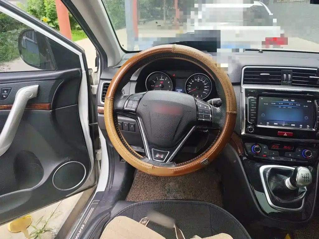 Photo 3 - Haval H6