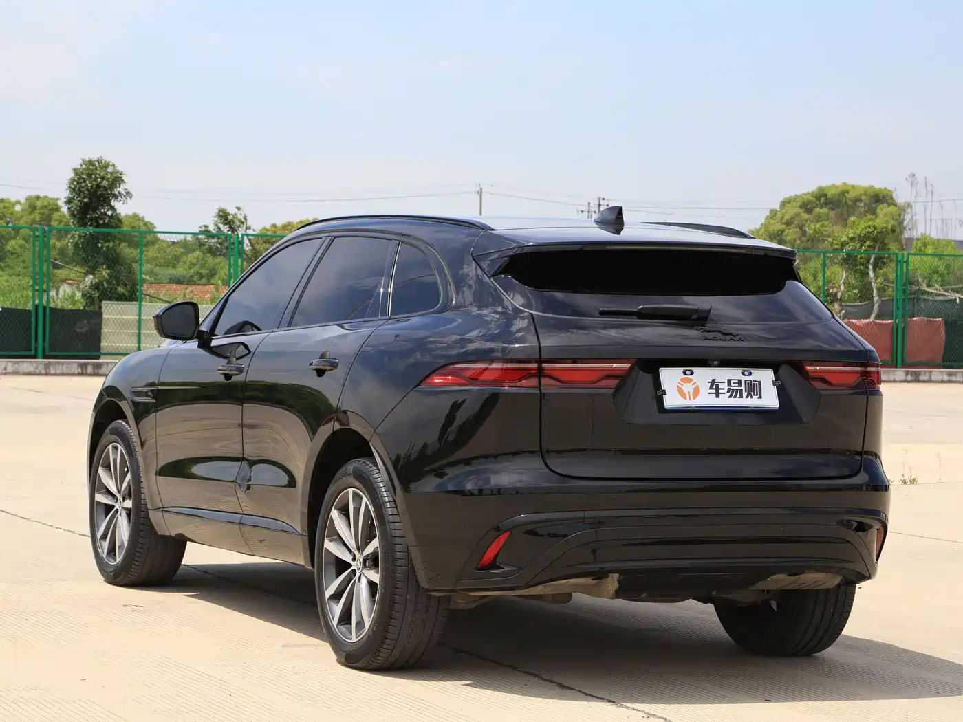 Jaguar F-PACE 2024 2024 P250 R-Dynamic SE
