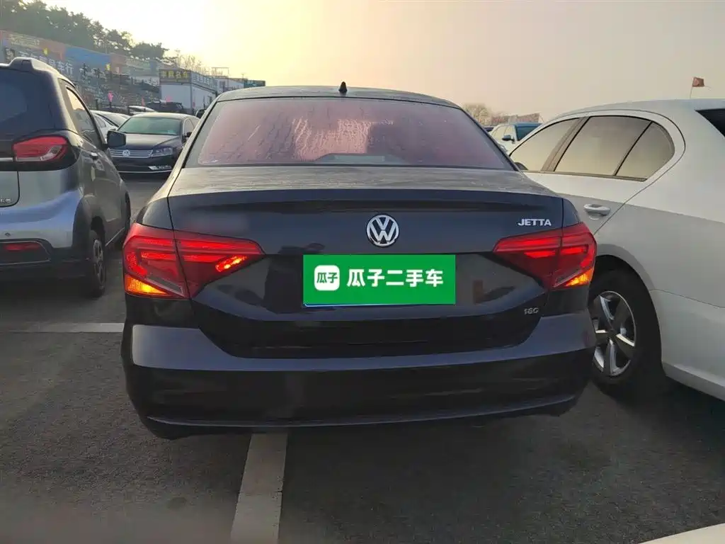 Volkswagen Jetta 2017 1.5L Automatic Fashion фото 6