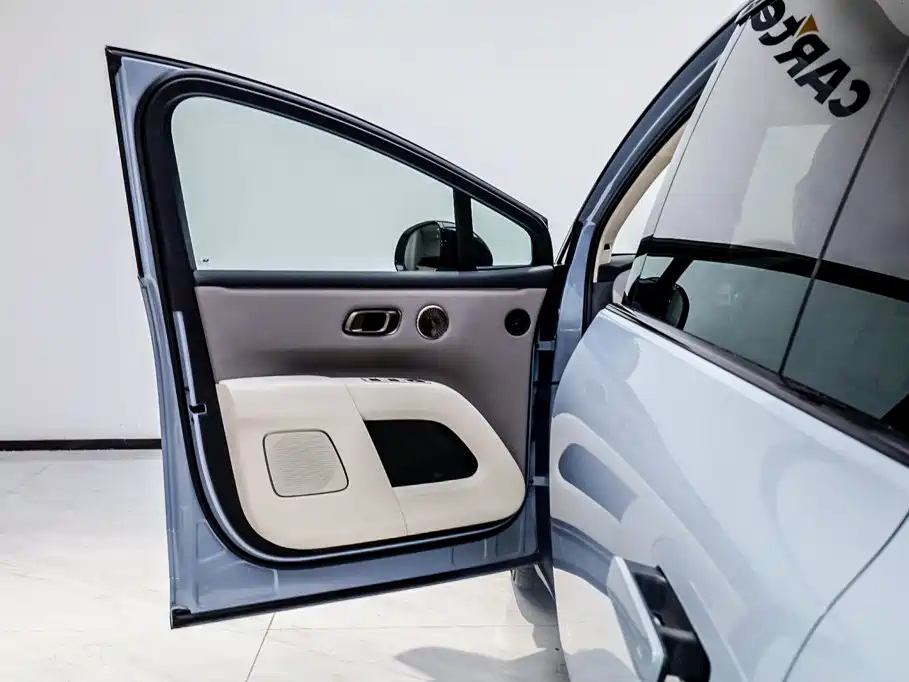 Li Auto Li i8 2025 2025 Standard Edition