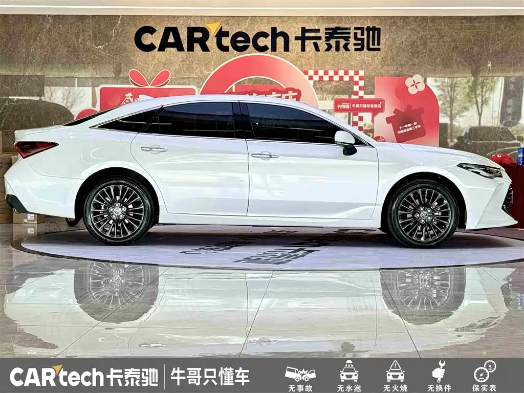 Toyota Avalon 2022 2.0L XLE Premium фото 8