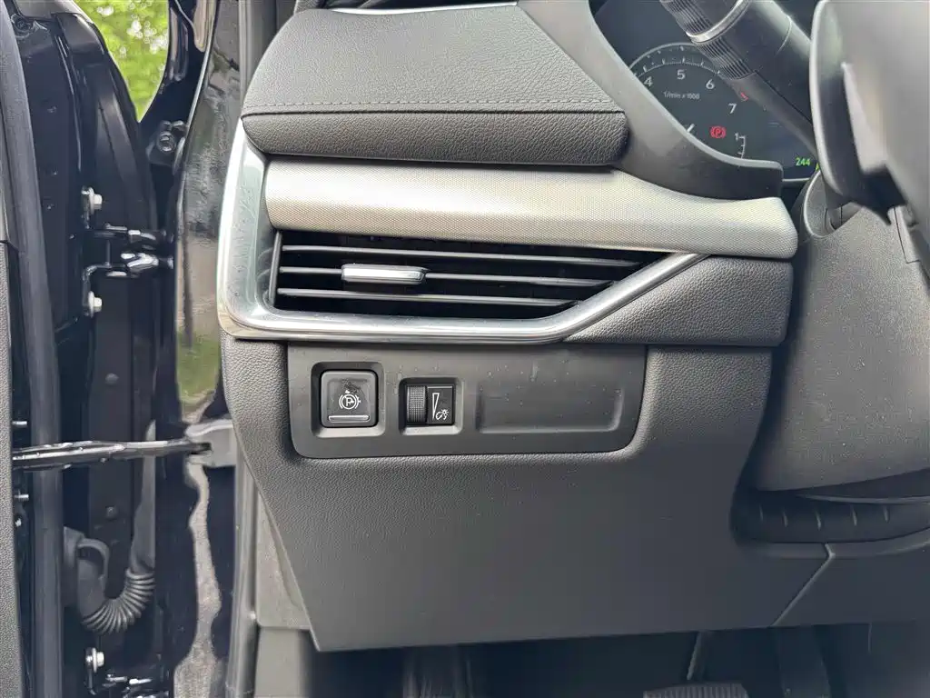 Cadillac XT4 2021 28T FWD Luxury Edition фото 24