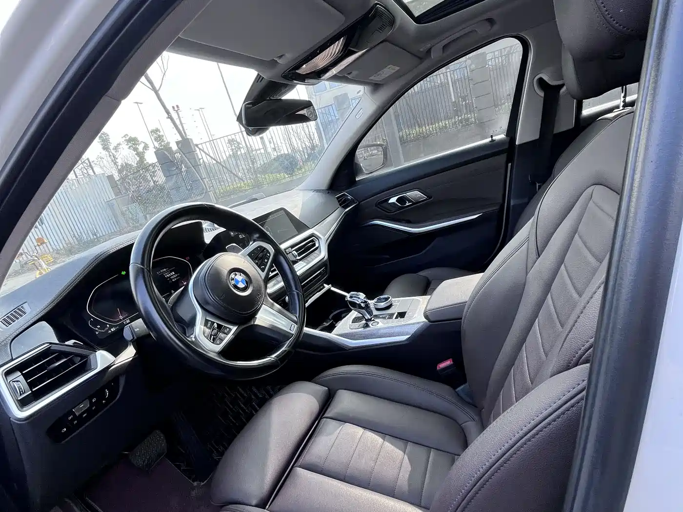 BMW 3 Series 2020 Facelift 325Li M Sport Night Edition фото 4