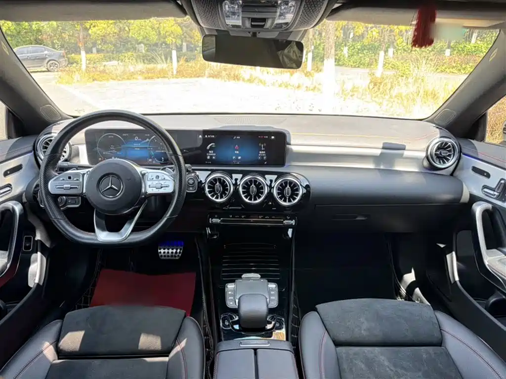 Mercedes-Benz CLA (Import) 2023 CLA 200 4MATIC фото 13