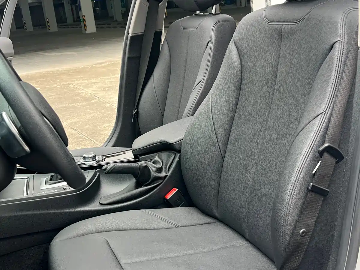 BMW 3 Series 2017 320Li M Sport фото 9