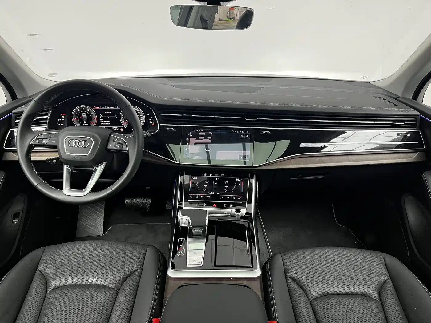 Audi Q7 2025 45 TFSI quattro S line Black Warrior фото 9