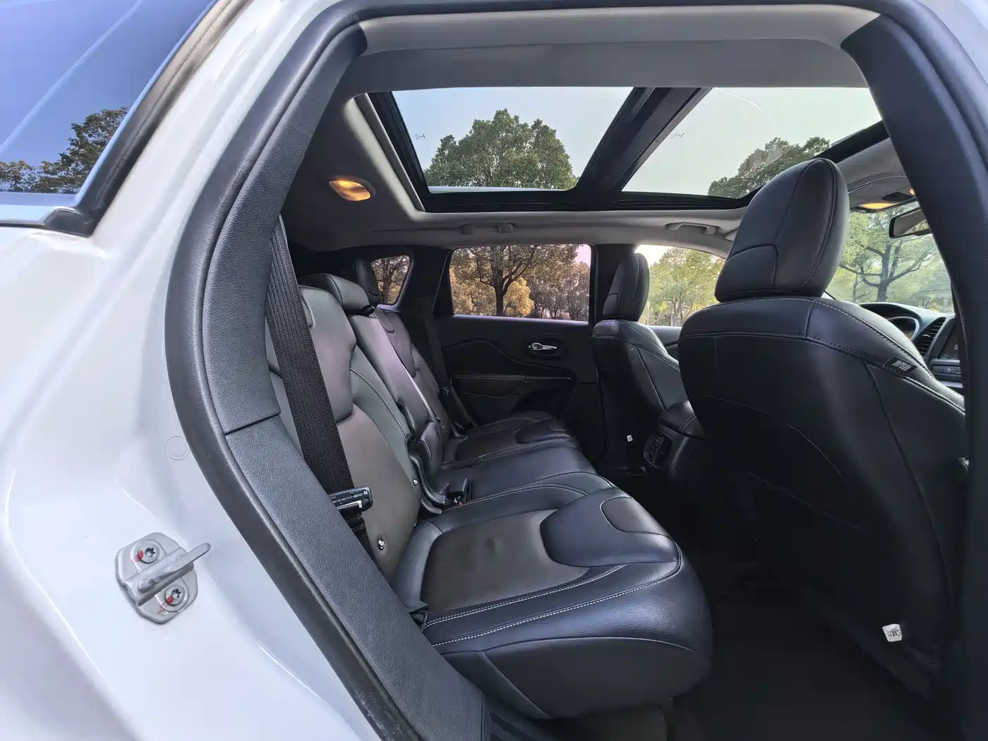 Jeep Cherokee 2021 2020 2.0L 2WD Classic Sport Edition