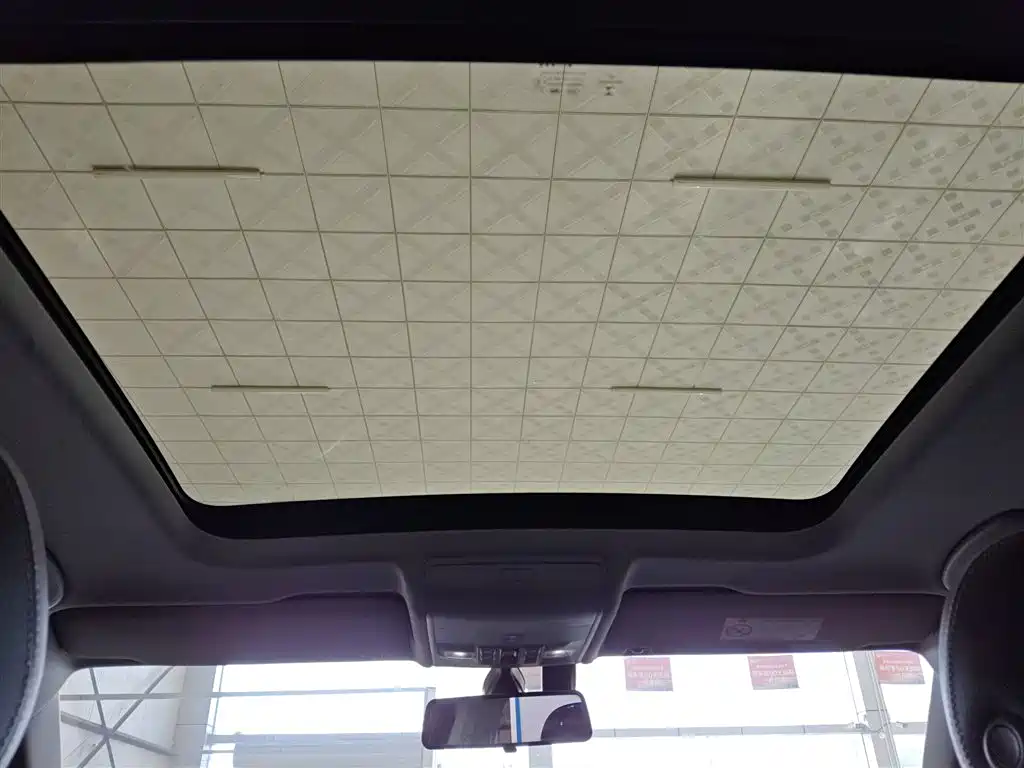 Volkswagen Tiguan L 2021 330TSI Automatic 2WD Smart фото 18