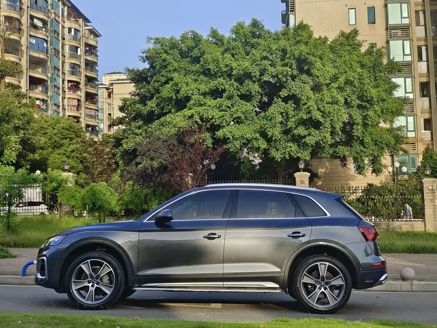 Audi Q5L 2021 45 TFSI Luxury Dynamic фото 4