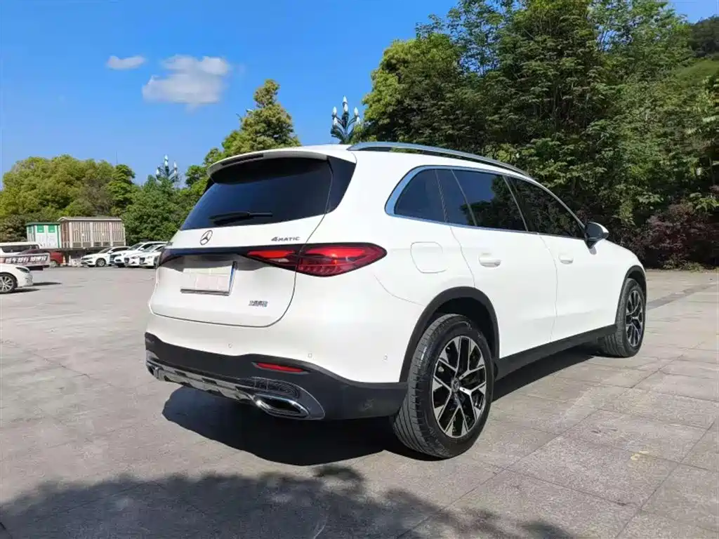 Mercedes-Benz GLC 2023 GLC 260 L 4MATIC Sport 5-seater фото 9