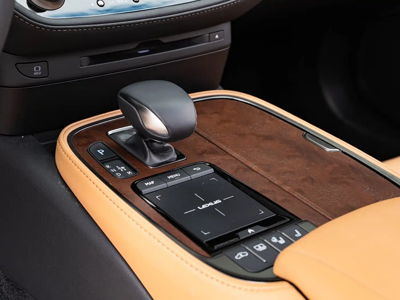 Lexus LS 2021 500h Excellence Edition фото 15