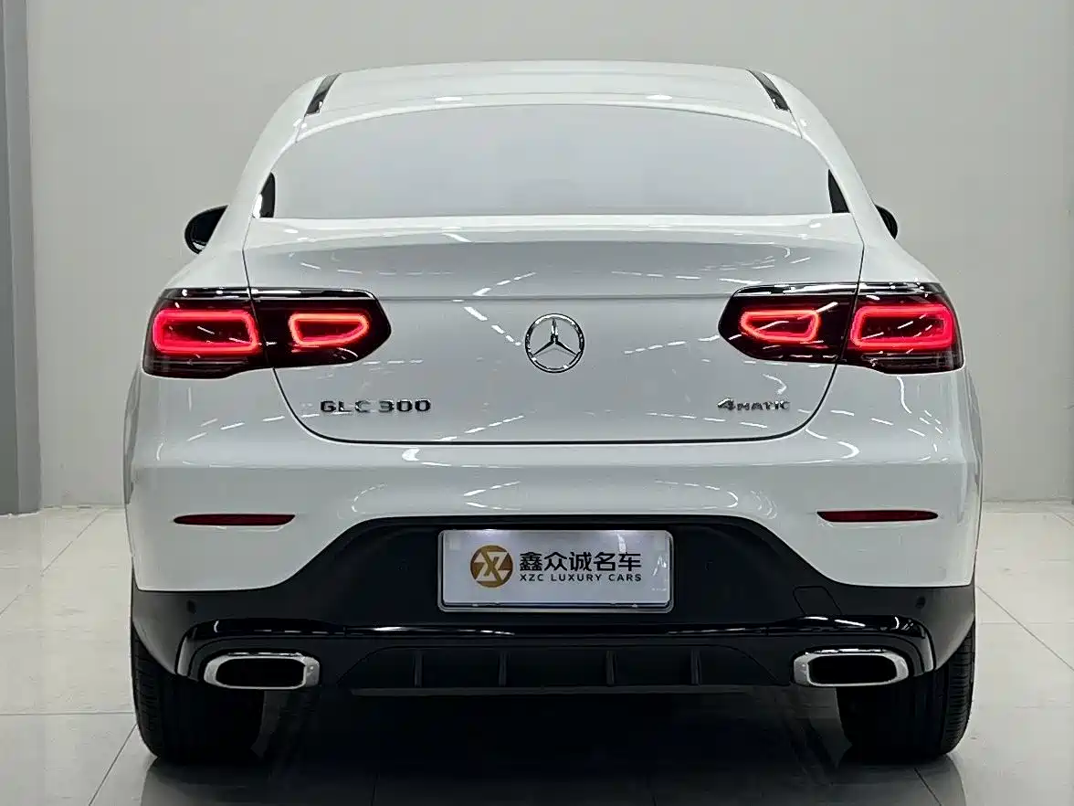 صورة 4 - Mercedes-Benz GLC Coupe