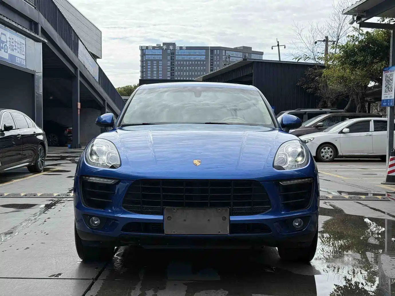 صورة 2 - Porsche Macan