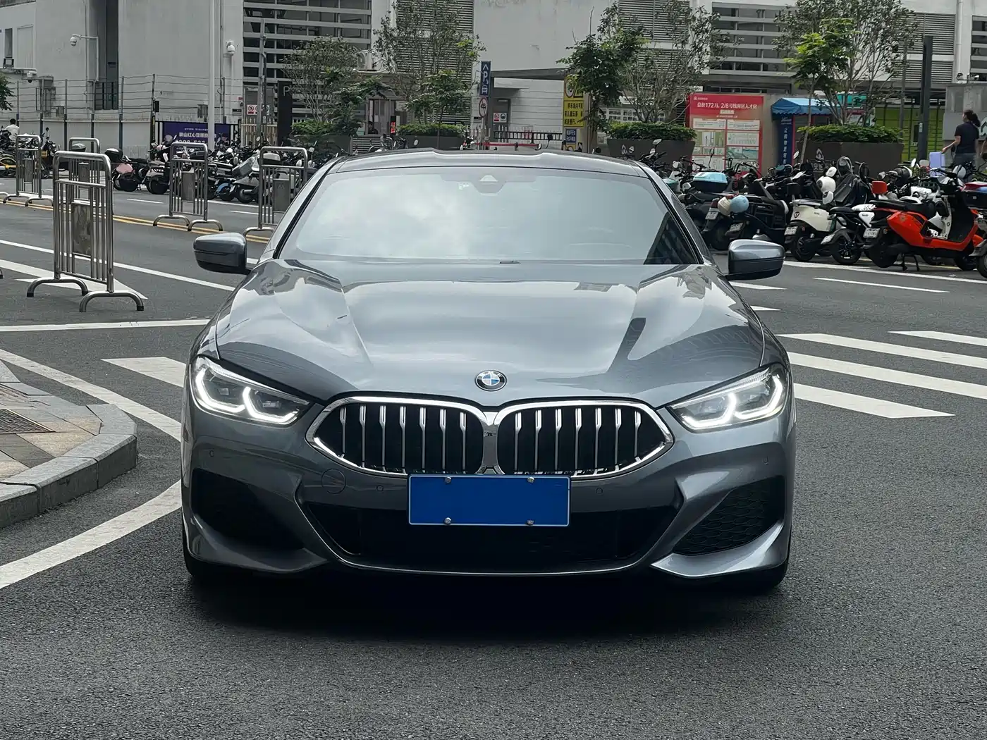 BMW 8 Series 2021 840i 2-door Coupe M Sport Package фото 2