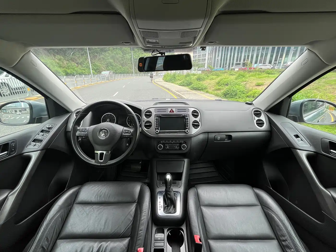Volkswagen Tiguan 2012 1.8TSI Automatic 2WD Trend Edition фото 7