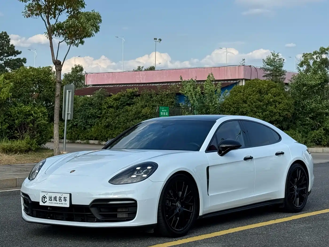 PORSCHE PANAMERA
