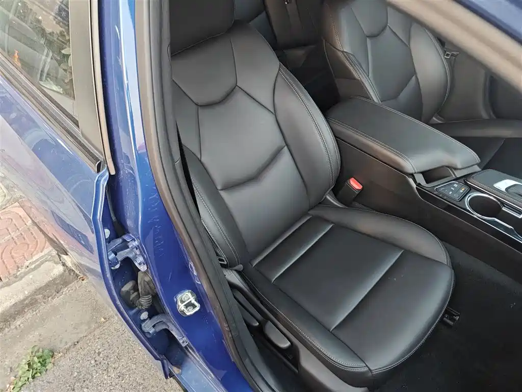 CADILLAC CT4