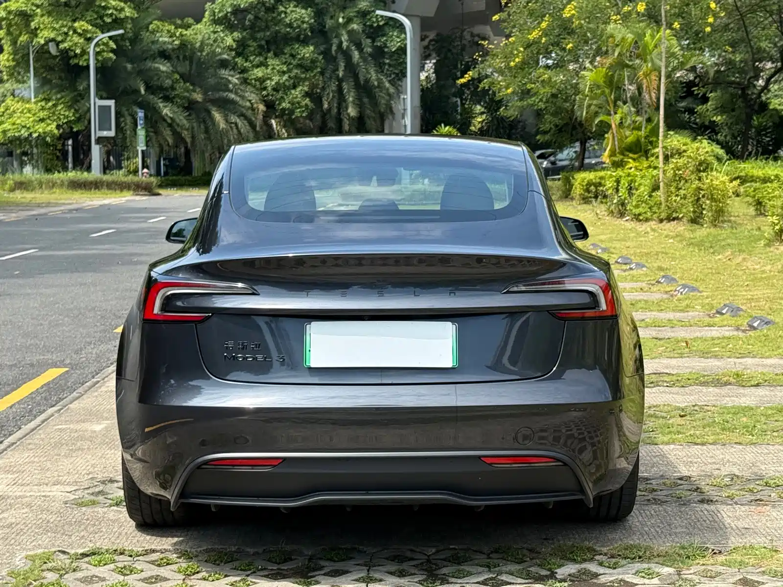Photo 8 - Tesla Model 3