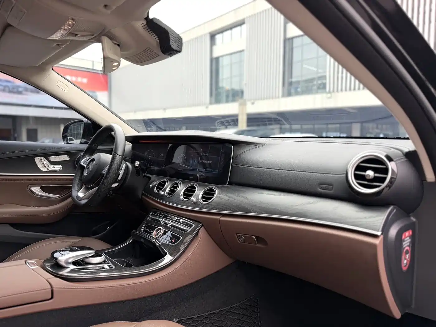 Mercedes-Benz E-Class 2017 E 300 L Sport Luxury фото 8