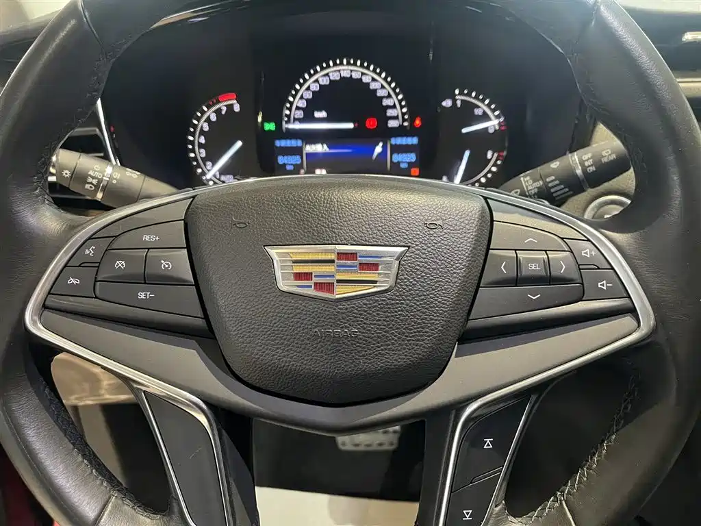 Cadillac XT5 2016 2016 28T AWD Luxury Model